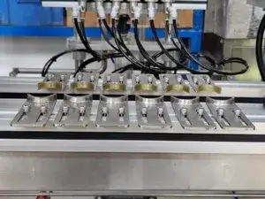 Bottle Clamping Mechanism