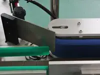 Automatic Round Bottle Labeling Machine