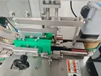 Automatic Vacuum Capping Machine
